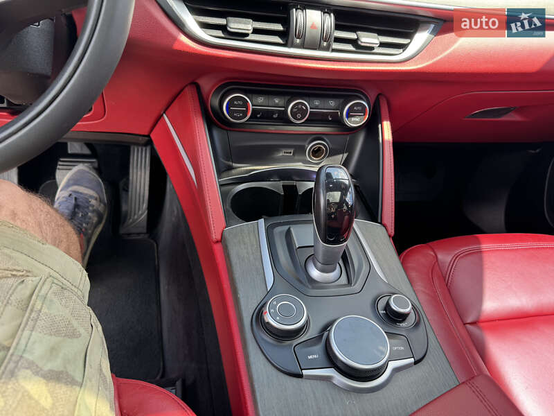 Внедорожник / Кроссовер Alfa Romeo Stelvio 2018 в Ровно фото 26 Внедорожник / Кроссовер Alfa Romeo Stelvio 2018 в Ровно