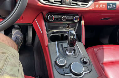 Внедорожник / Кроссовер Alfa Romeo Stelvio 2018 в 