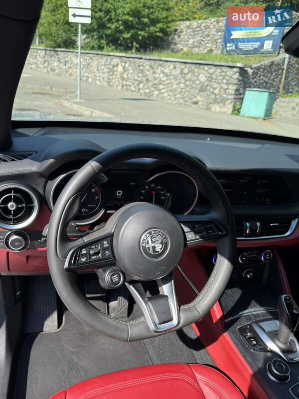 Внедорожник / Кроссовер Alfa Romeo Stelvio 2021 в Киеве
