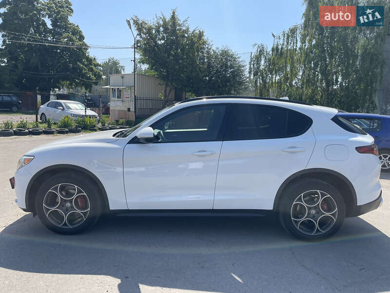 Позашляховик / Кросовер Alfa Romeo Stelvio 2017 в Полтаві