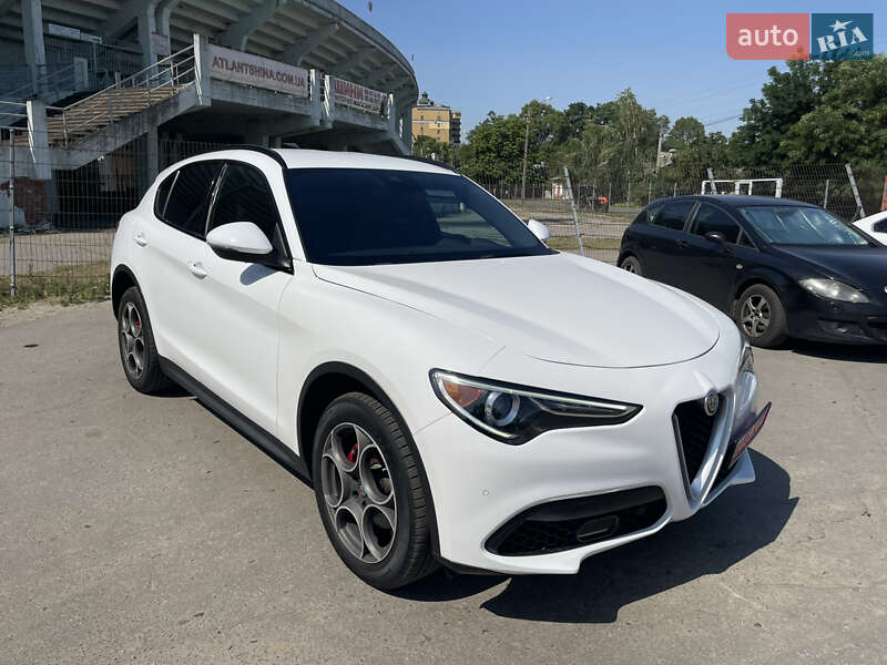 Позашляховик / Кросовер Alfa Romeo Stelvio 2017 в Полтаві