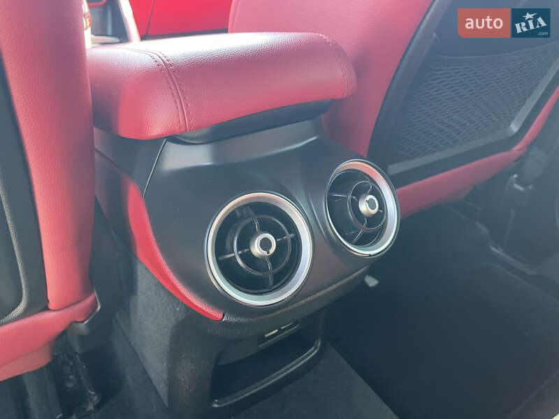 Позашляховик / Кросовер Alfa Romeo Stelvio 2017 в Полтаві
