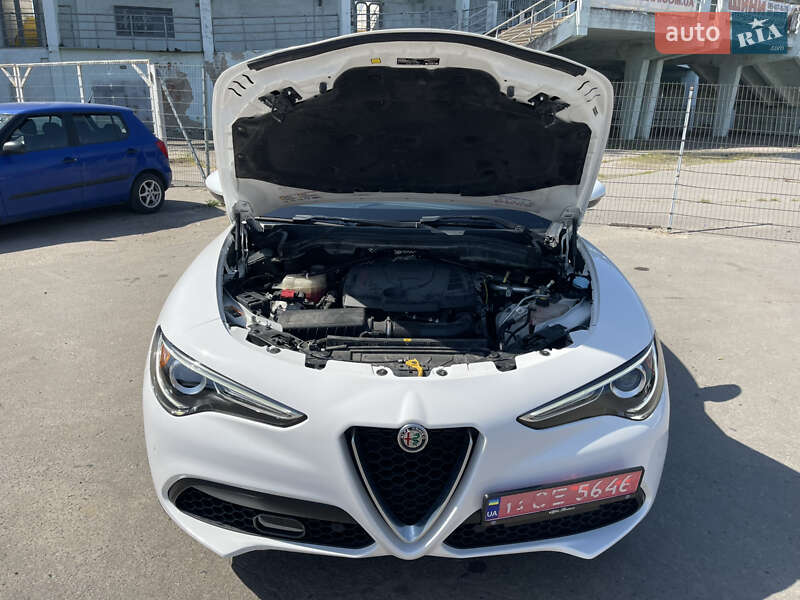 Позашляховик / Кросовер Alfa Romeo Stelvio 2017 в Полтаві