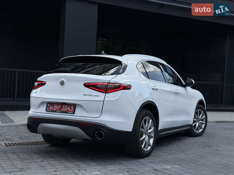 Внедорожник / Кроссовер Alfa Romeo Stelvio 2017 в Львове