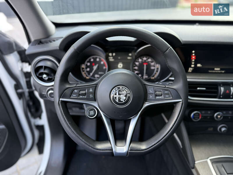 Внедорожник / Кроссовер Alfa Romeo Stelvio 2017 в Львове