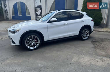 Внедорожник / Кроссовер Alfa Romeo Stelvio 2018 в 