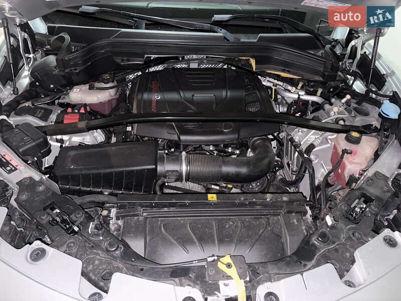Позашляховик / Кросовер Alfa Romeo Stelvio 2017 в Львові