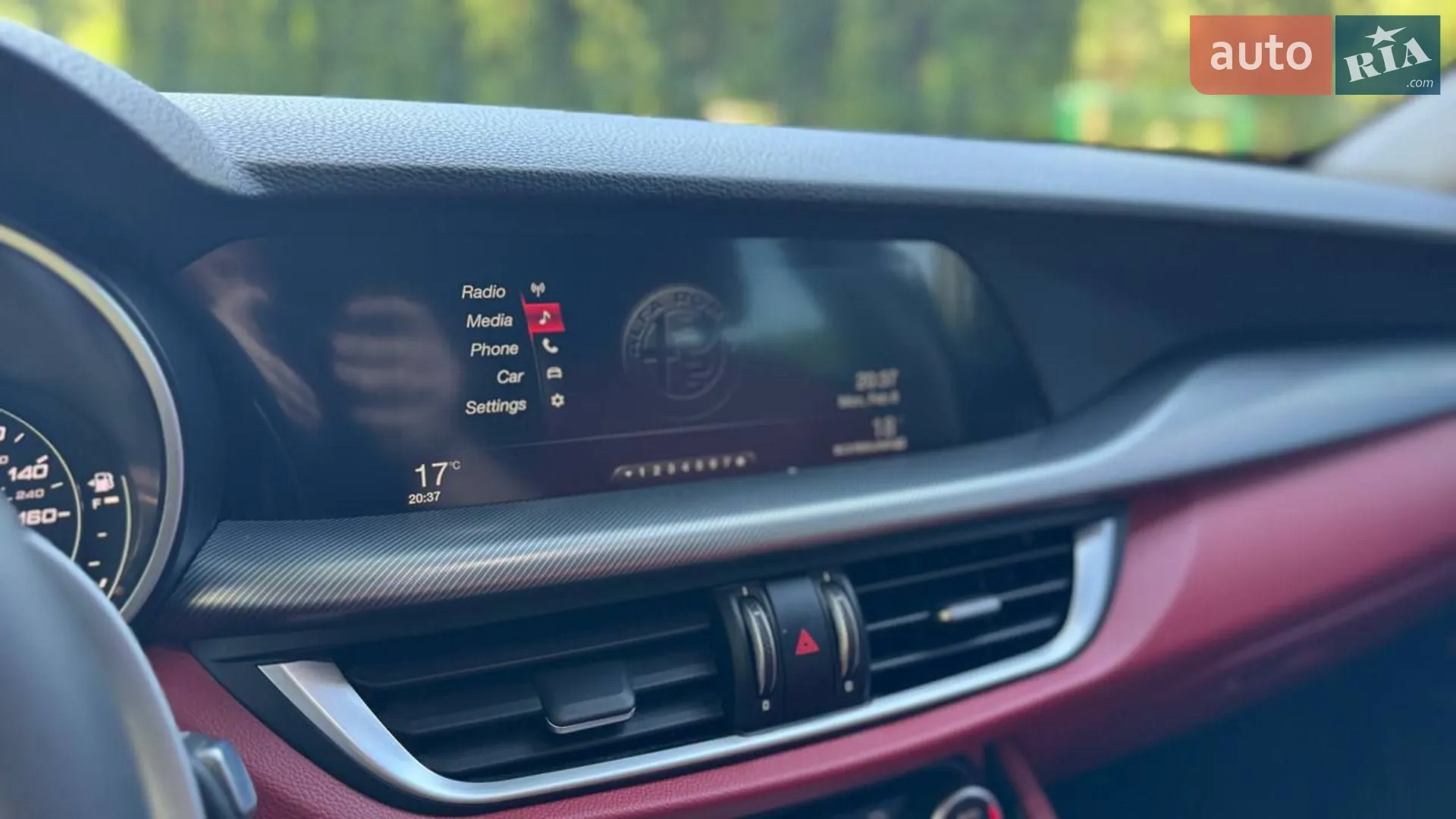 2019 Alfa Romeo Stelvio - мініатюра 23