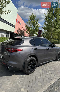 Внедорожник / Кроссовер Alfa Romeo Stelvio 2017 в Киеве