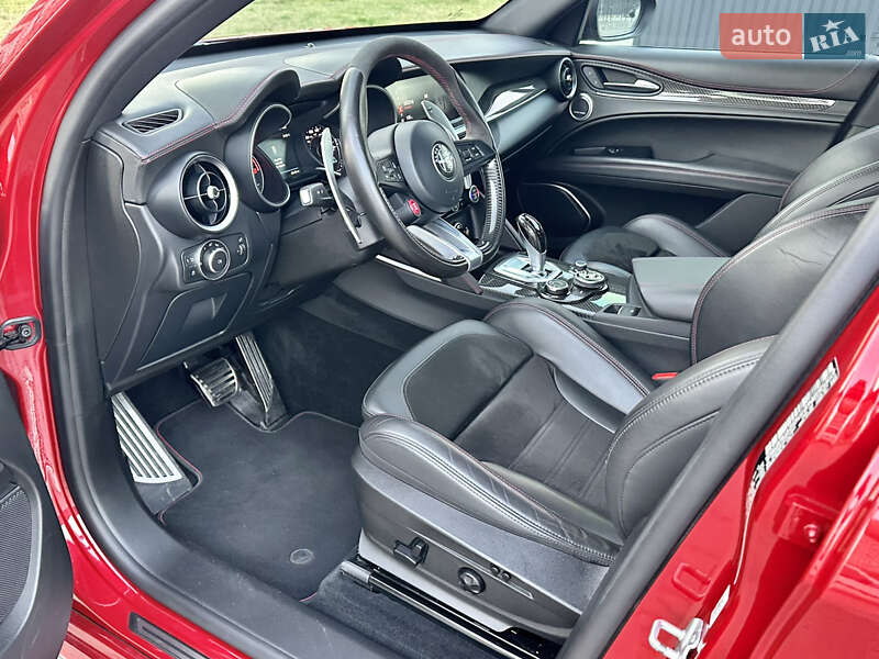 Позашляховик / Кросовер Alfa Romeo Stelvio 2018 в Києві