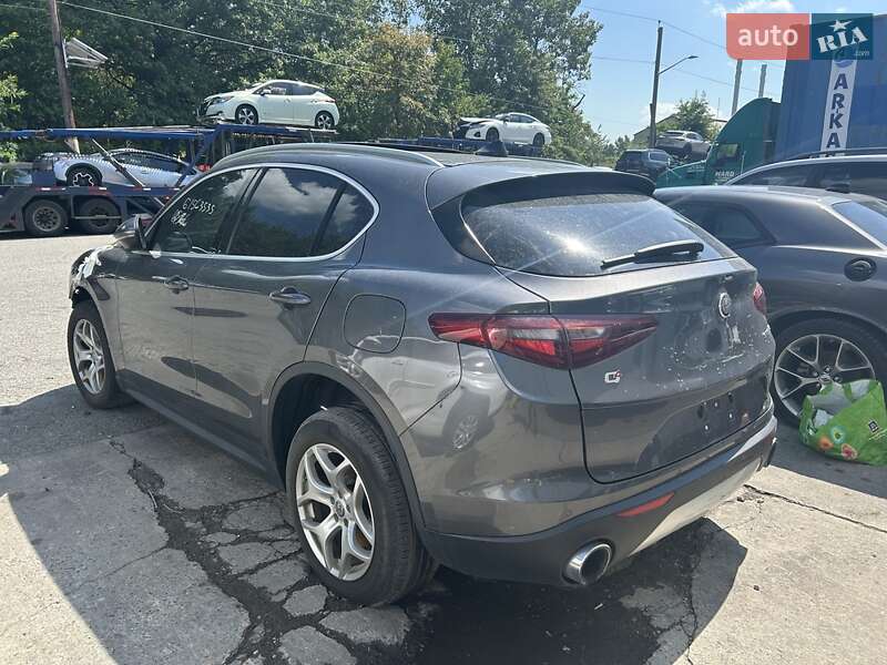 Alfa Romeo Stelvio 2020