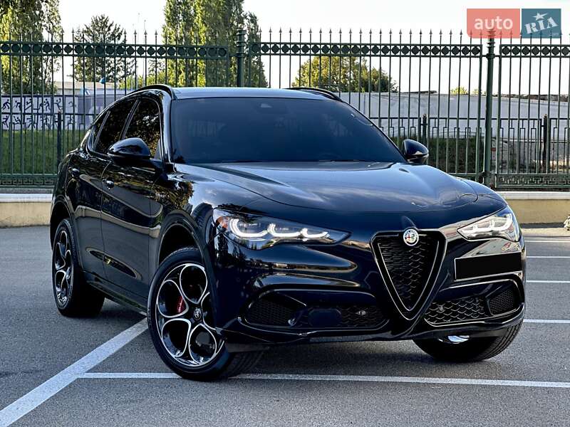 Alfa Romeo Stelvio 2023