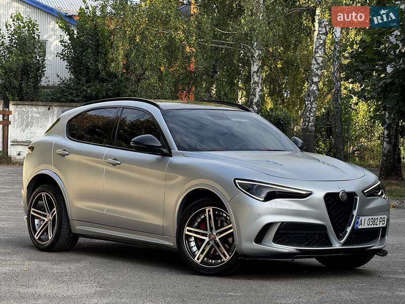Внедорожник / Кроссовер Alfa Romeo Stelvio 2018 в Киеве