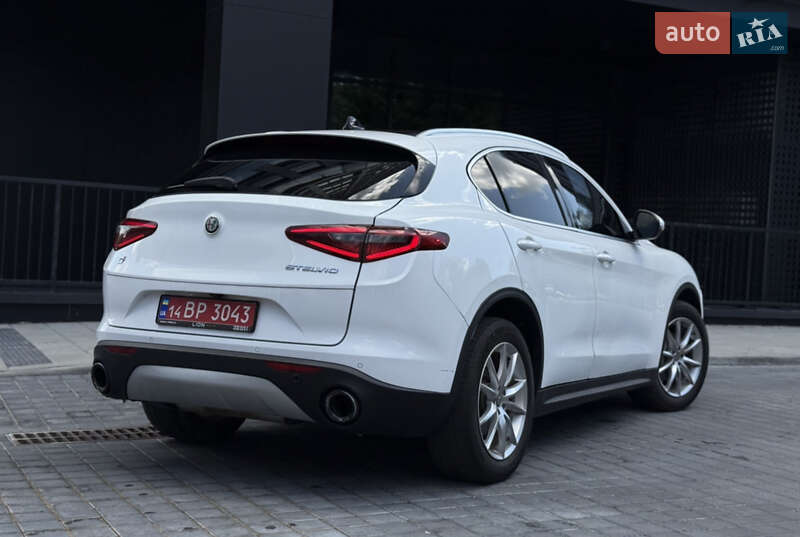 Внедорожник / Кроссовер Alfa Romeo Stelvio 2017 в Львове
