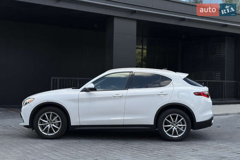 Внедорожник / Кроссовер Alfa Romeo Stelvio 2017 в Львове
