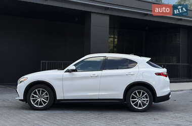Внедорожник / Кроссовер Alfa Romeo Stelvio 2017 в 