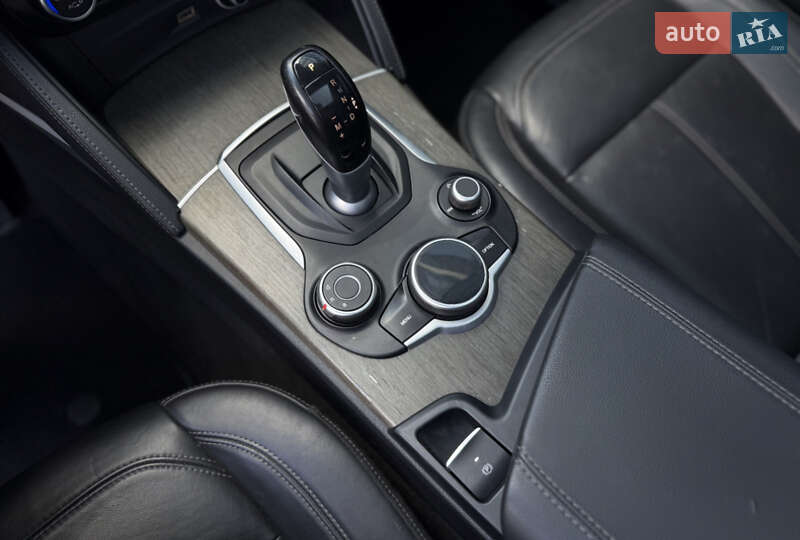 Внедорожник / Кроссовер Alfa Romeo Stelvio 2017 в Львове