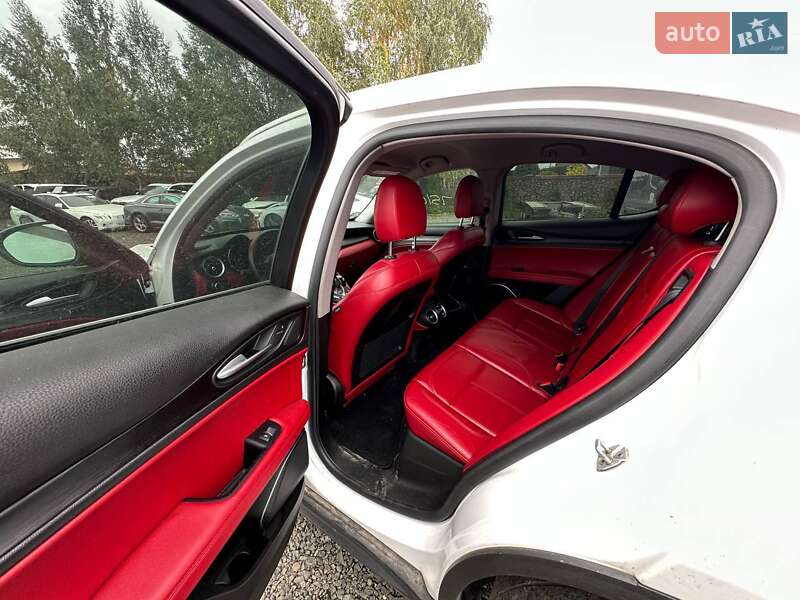 Позашляховик / Кросовер Alfa Romeo Stelvio 2017 в Луцьку