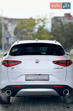 Внедорожник / Кроссовер Alfa Romeo Stelvio 2018 в 