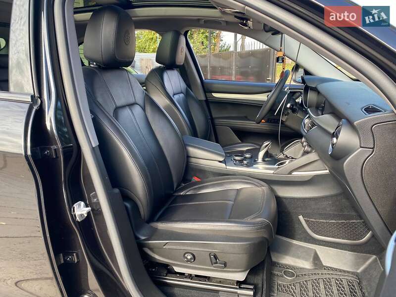 Внедорожник / Кроссовер Alfa Romeo Stelvio 2019 в Киеве