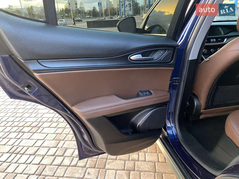 Внедорожник / Кроссовер Alfa Romeo Stelvio 2017 в Харькове фото 27 Внедорожник / Кроссовер Alfa Romeo Stelvio 2017 в Харькове