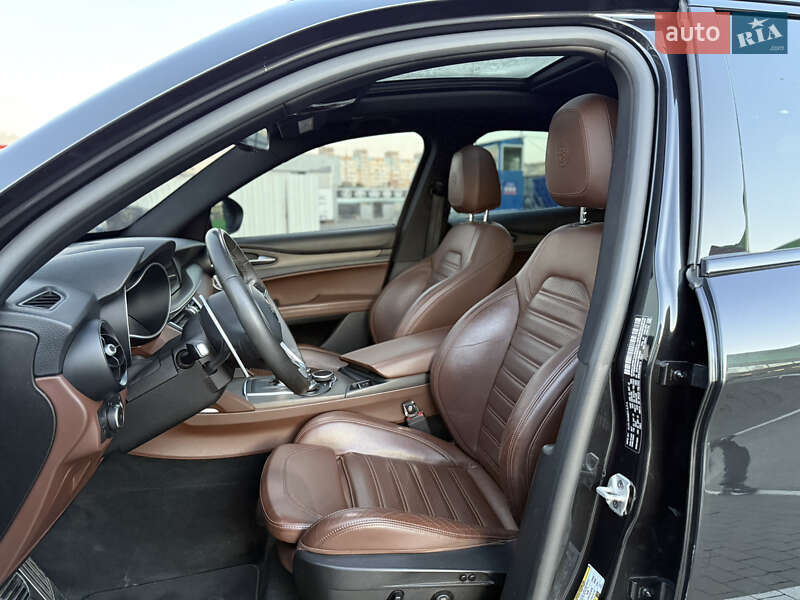 Позашляховик / Кросовер Alfa Romeo Stelvio 2017 в Одесі фото 13 Позашляховик / Кросовер Alfa Romeo Stelvio 2017 в Одесі