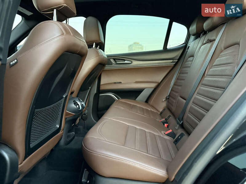 Позашляховик / Кросовер Alfa Romeo Stelvio 2017 в Одесі фото 18 Позашляховик / Кросовер Alfa Romeo Stelvio 2017 в Одесі