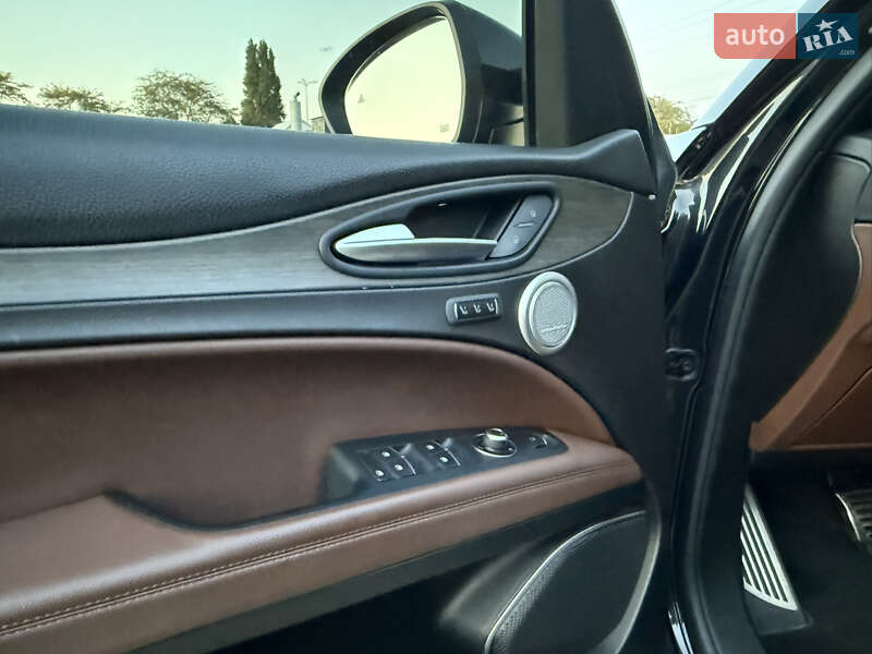 Позашляховик / Кросовер Alfa Romeo Stelvio 2017 в Одесі фото 35 Позашляховик / Кросовер Alfa Romeo Stelvio 2017 в Одесі