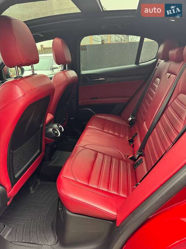 Внедорожник / Кроссовер Alfa Romeo Stelvio 2017 в Дрогобыче фото 17 Внедорожник / Кроссовер Alfa Romeo Stelvio 2017 в Дрогобыче