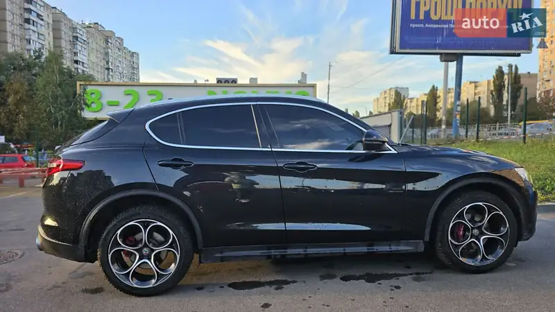 Alfa Romeo Stelvio 2019