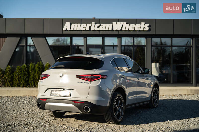 Внедорожник / Кроссовер Alfa Romeo Stelvio 2017 в Черновцах фото 5 Внедорожник / Кроссовер Alfa Romeo Stelvio 2017 в Черновцах