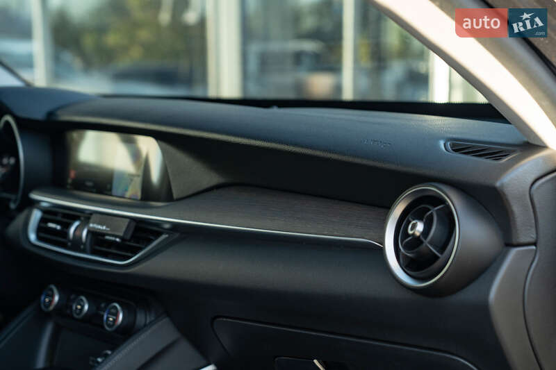 Внедорожник / Кроссовер Alfa Romeo Stelvio 2017 в Черновцах фото 31 Внедорожник / Кроссовер Alfa Romeo Stelvio 2017 в Черновцах