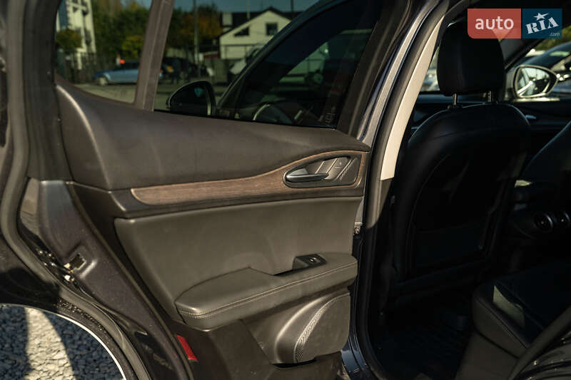 Внедорожник / Кроссовер Alfa Romeo Stelvio 2017 в Черновцах фото 40 Внедорожник / Кроссовер Alfa Romeo Stelvio 2017 в Черновцах