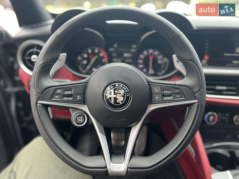 Позашляховик / Кросовер Alfa Romeo Stelvio 2018 в Харкові фото 23 Позашляховик / Кросовер Alfa Romeo Stelvio 2018 в Харкові