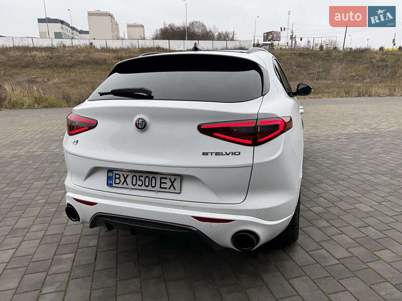 Внедорожник / Кроссовер Alfa Romeo Stelvio 2022 в Хмельницком