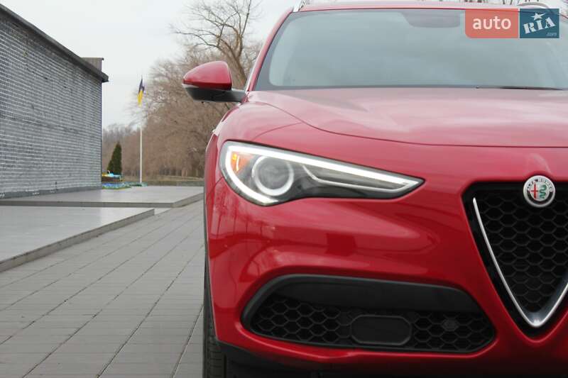 Позашляховик / Кросовер Alfa Romeo Stelvio 2018 в Світловодську
