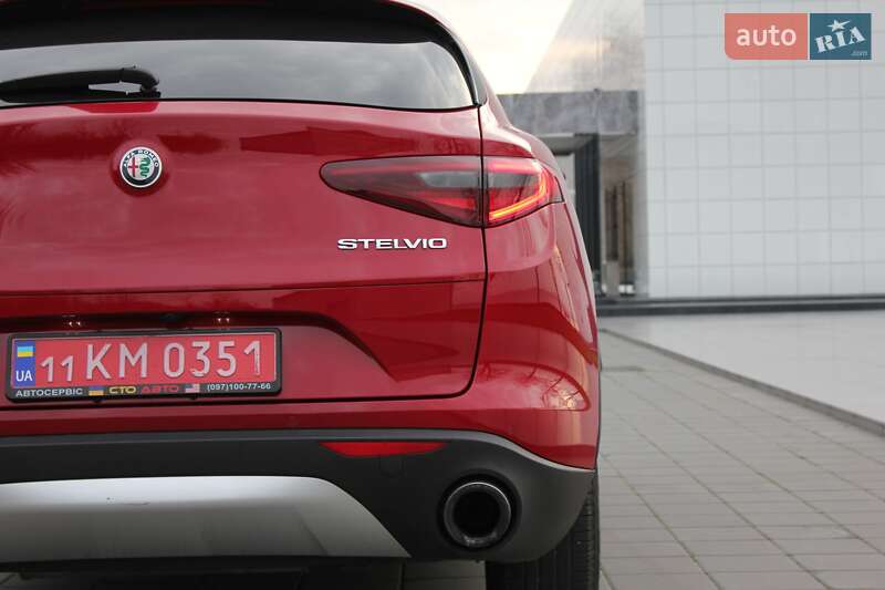 Позашляховик / Кросовер Alfa Romeo Stelvio 2018 в Світловодську