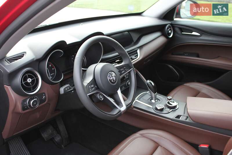 Позашляховик / Кросовер Alfa Romeo Stelvio 2018 в Світловодську