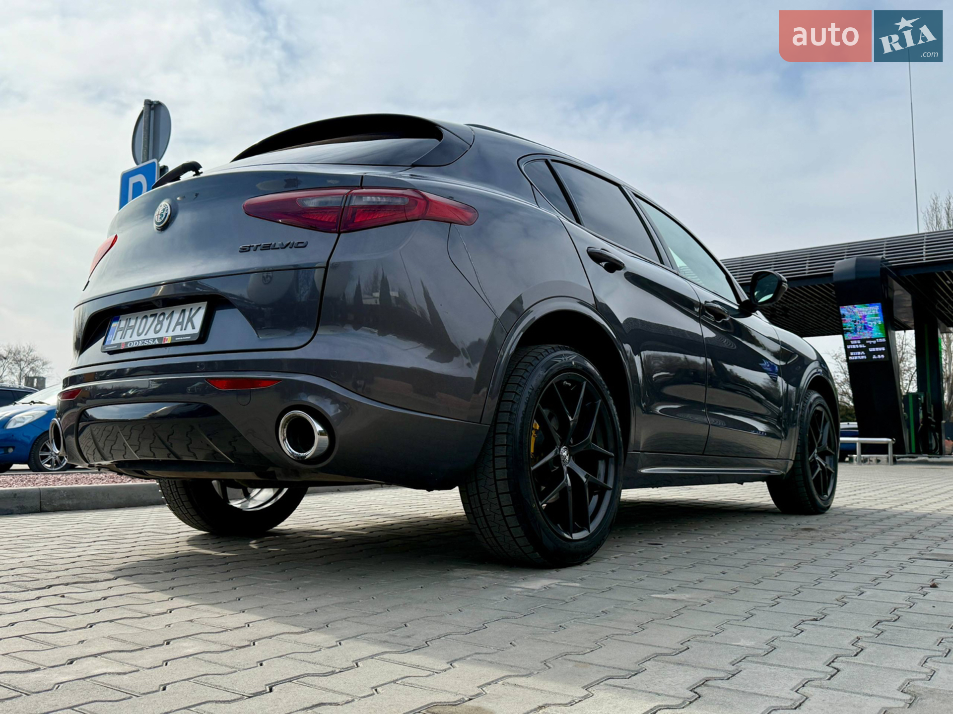2021 Alfa Romeo Stelvio - мініатюра 11