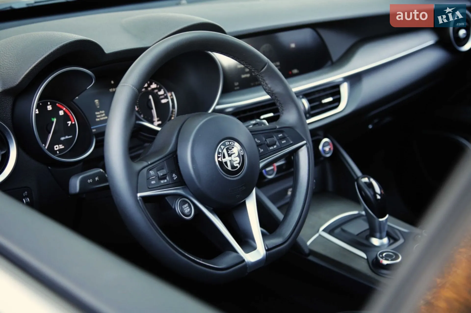 2019 Alfa Romeo Stelvio - мініатюра 15