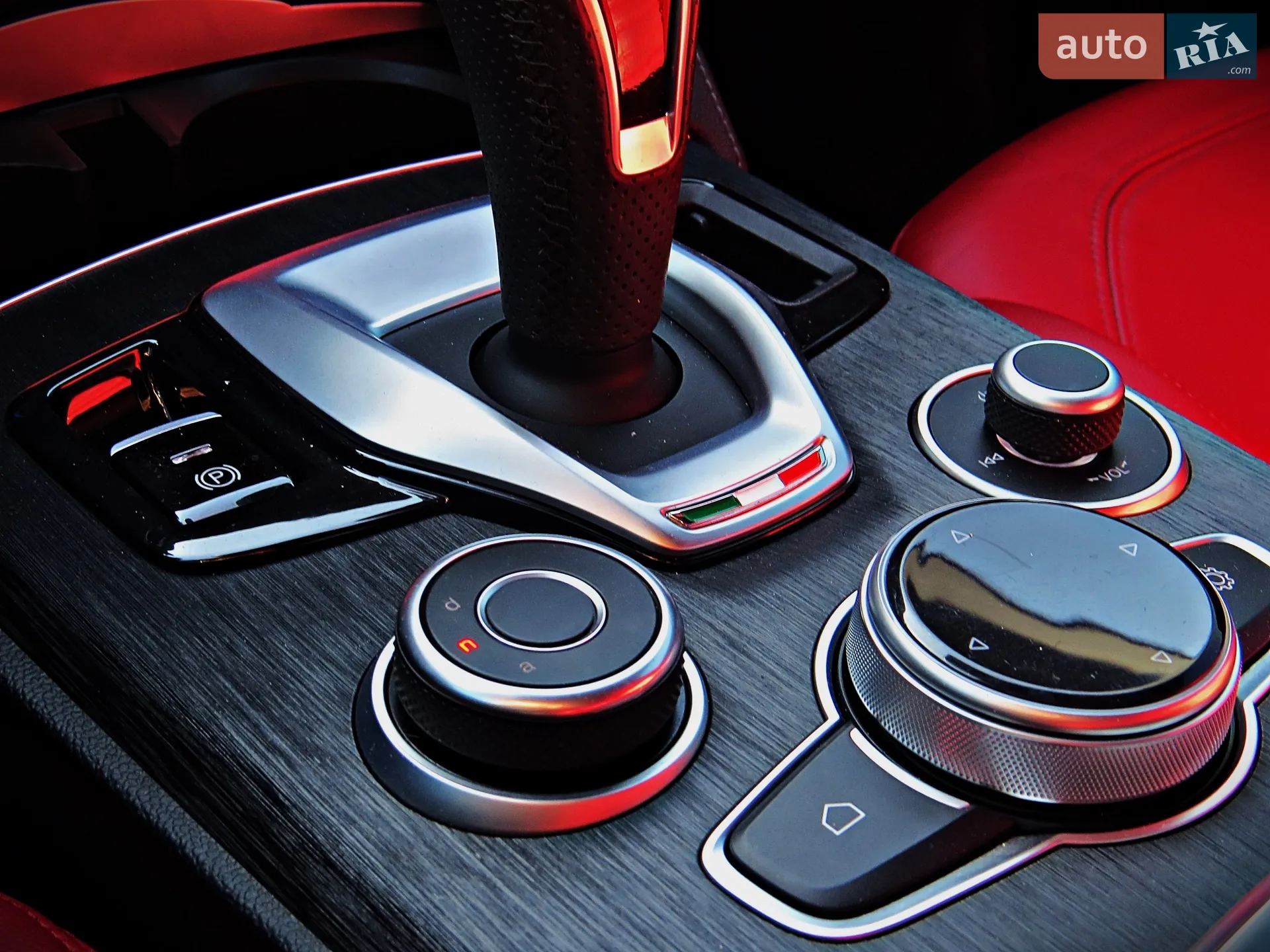 2021 Alfa Romeo Stelvio - мініатюра 17