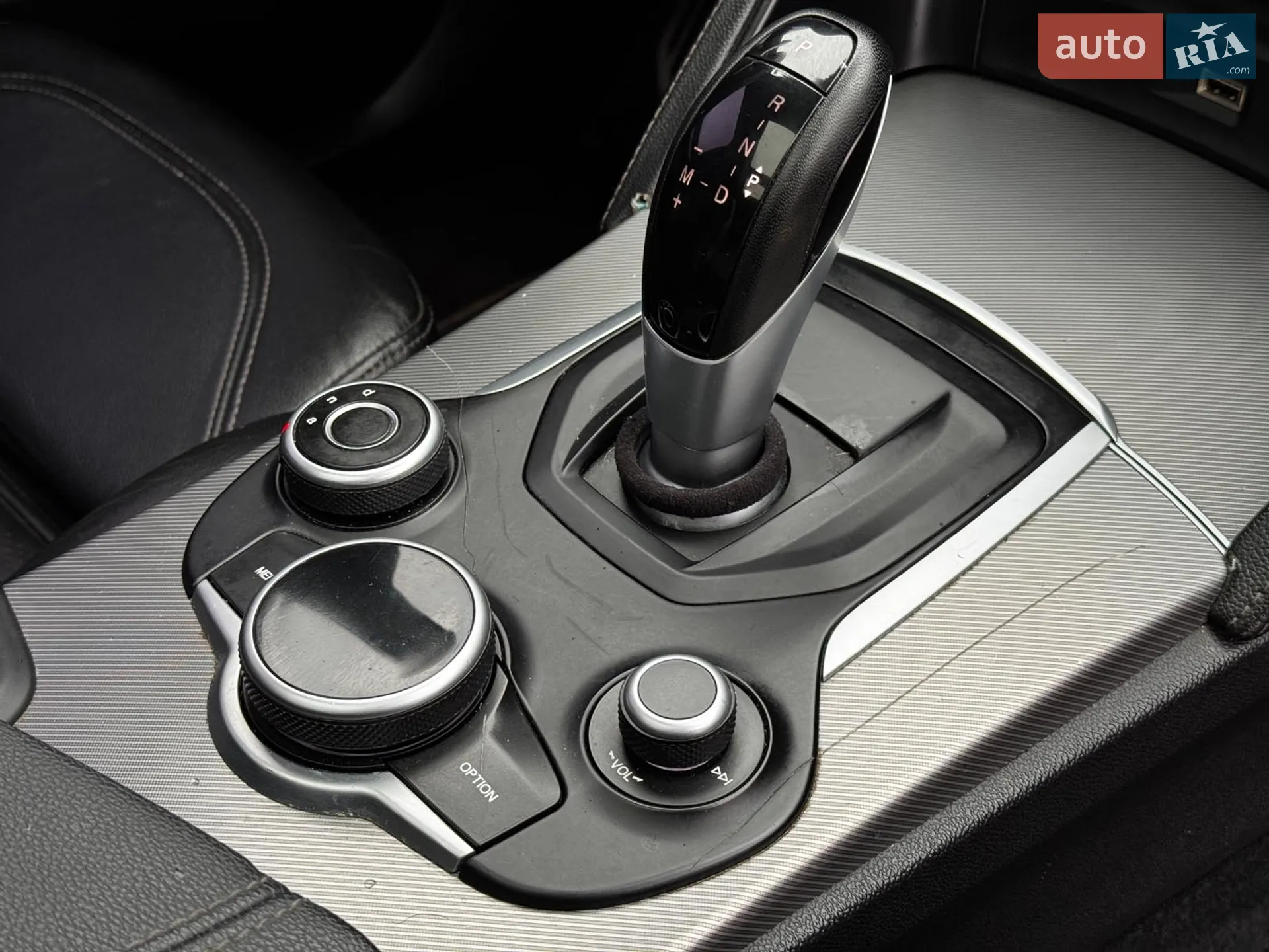 2018 Alfa Romeo Stelvio - мініатюра 32