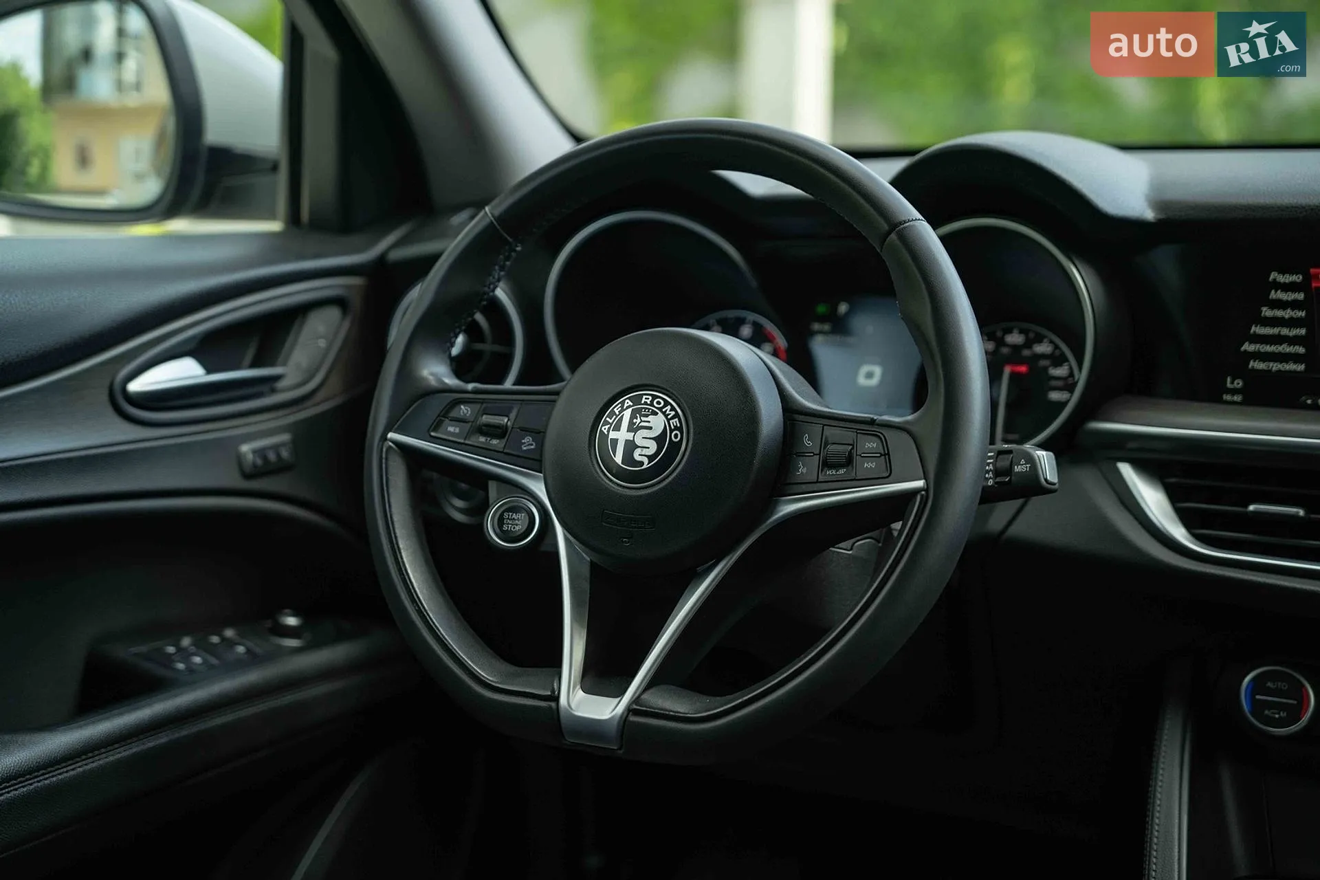 2017 Alfa Romeo Stelvio - мініатюра 20