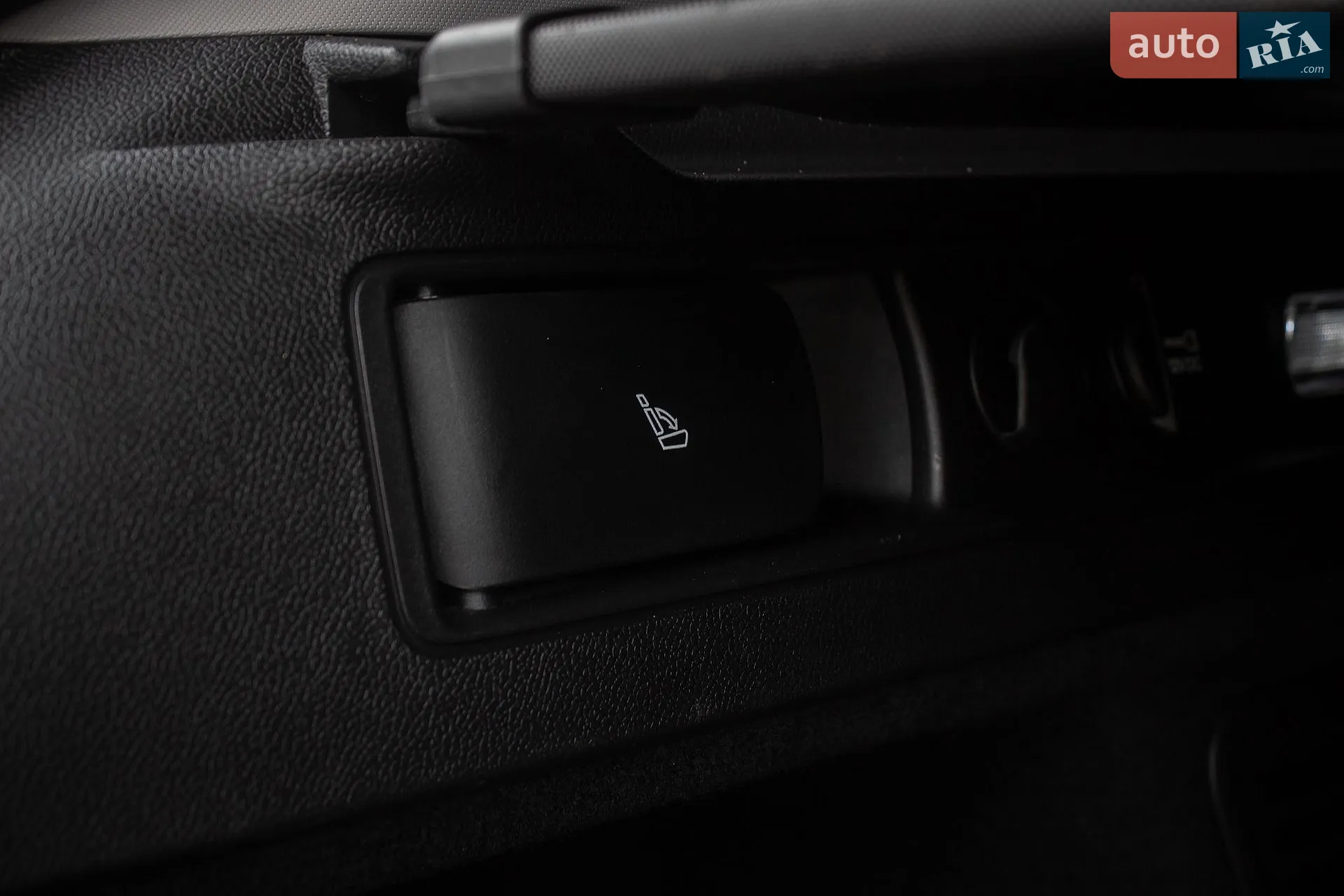 2021 Alfa Romeo Stelvio - мініатюра 39