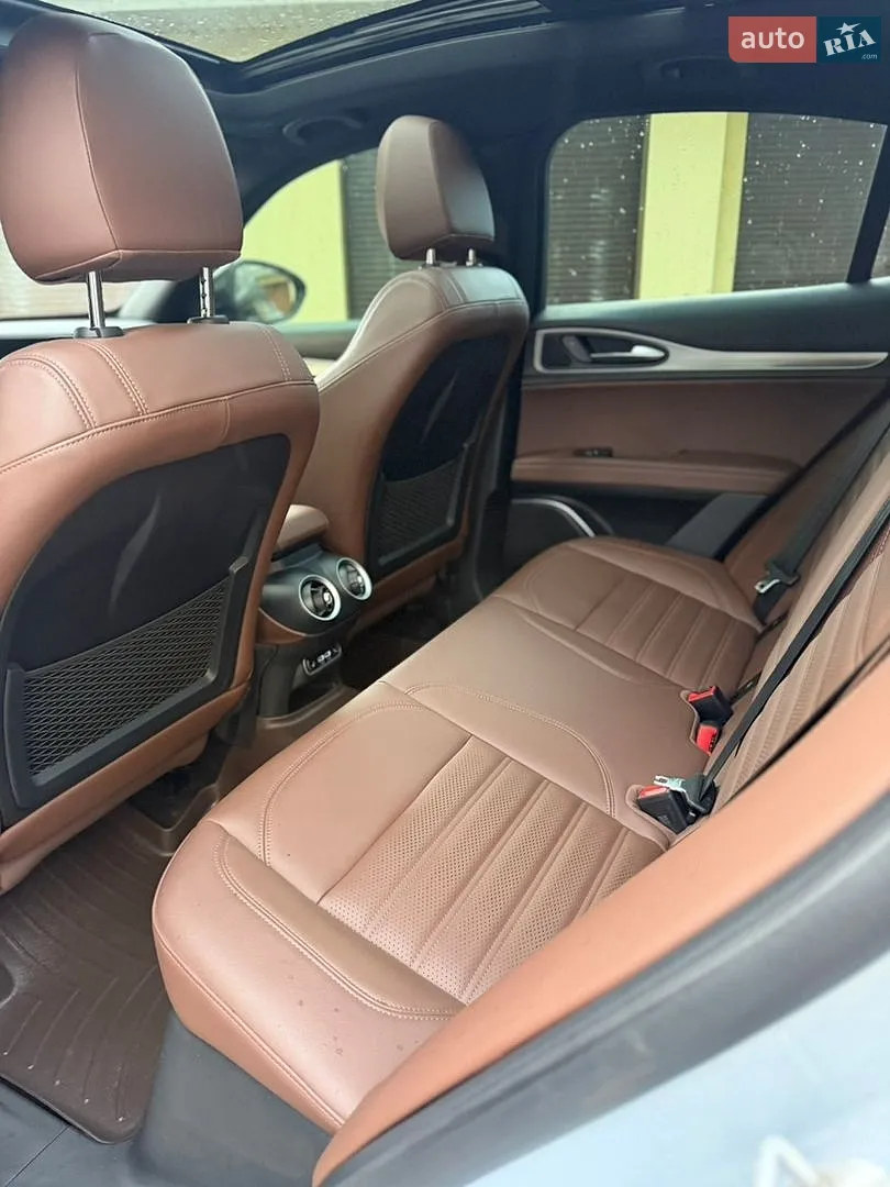 2021 Alfa Romeo Stelvio - мініатюра 17