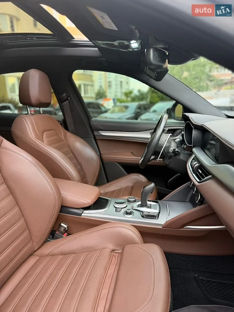 2021 Alfa Romeo Stelvio - мініатюра 33