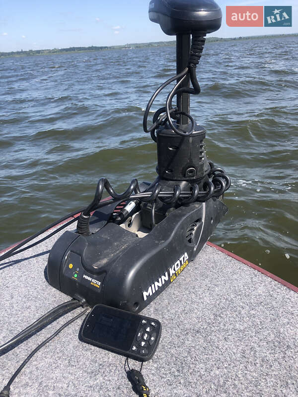 Катер Alumacraft Trophy 2017 в Полтаве