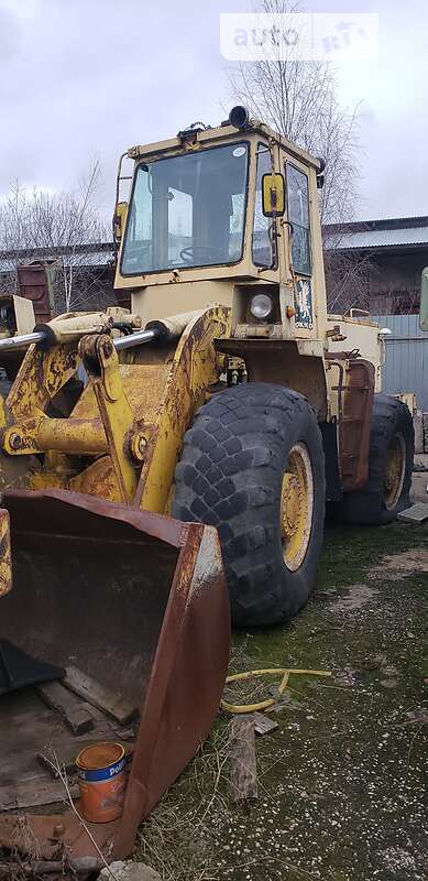 Фронтальні навантажувачі Амкодор ТО-18 1989 в 