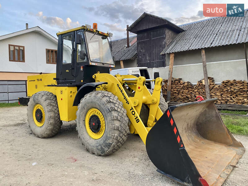 Фронтальні навантажувачі Амкодор ТО-18 1991 в 