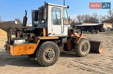 Фронтальні навантажувачі Амкодор ТО-30 1990 в Умані